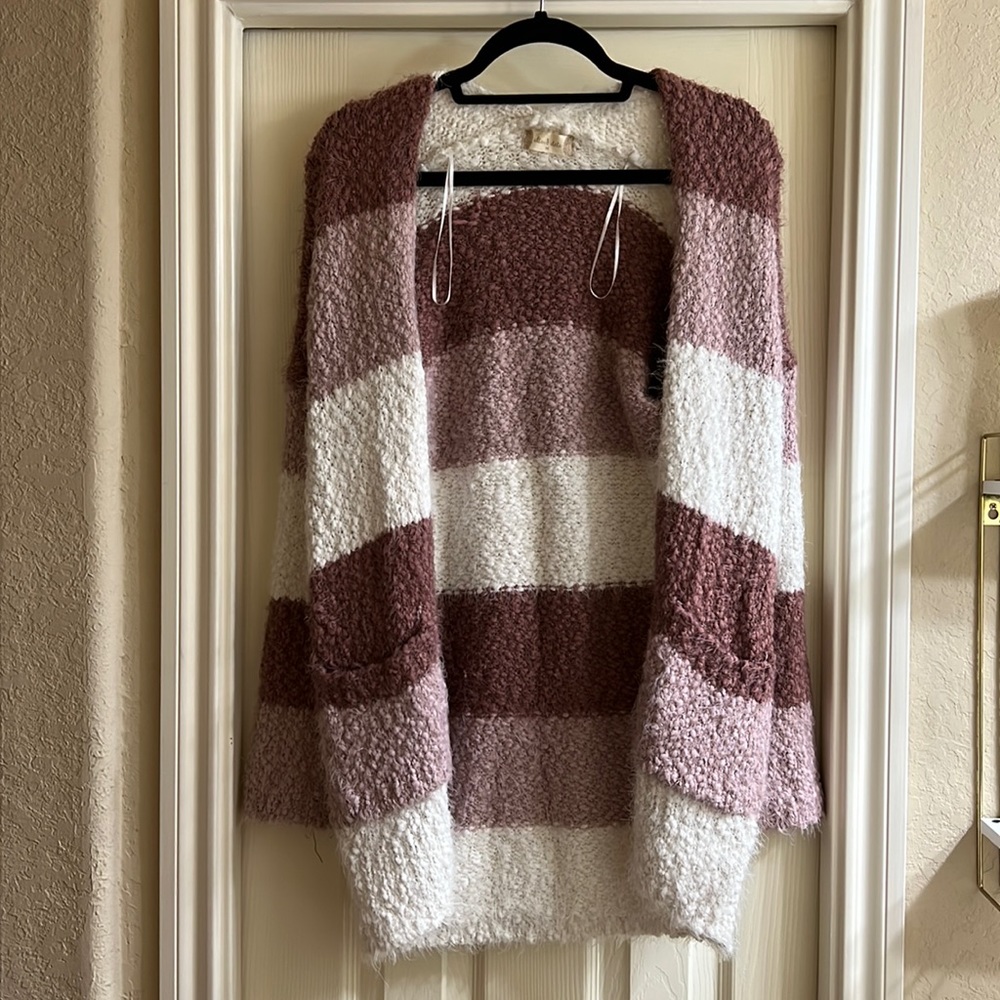 Super soft striped cardigan with pockets
